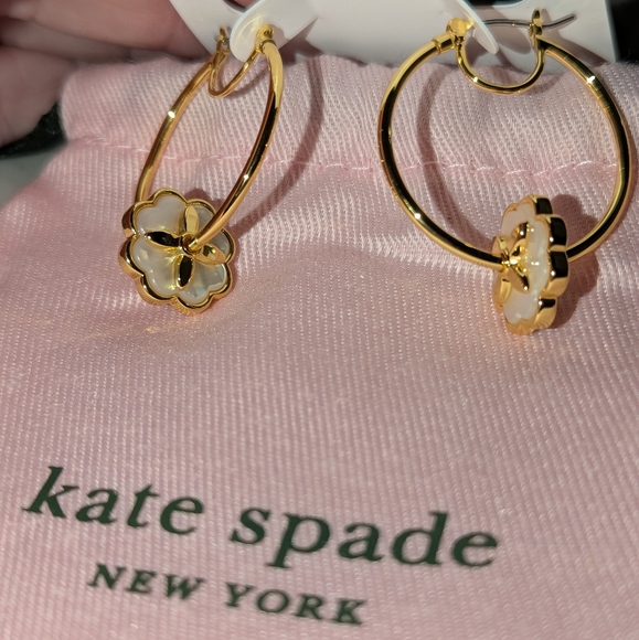 NWT Kate Spade Heritage Bloom Hoop Earrings - Picture 2 of 15